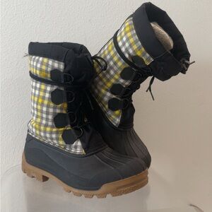 J Crew Women’s Snow Boots Grey Yellow Plaid